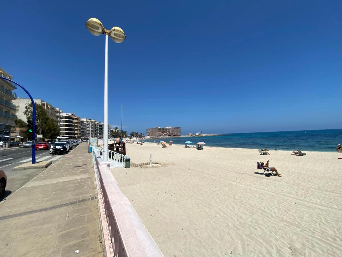 Locos Beach Holiday Apartments Torrevieja Dış mekan fotoğraf